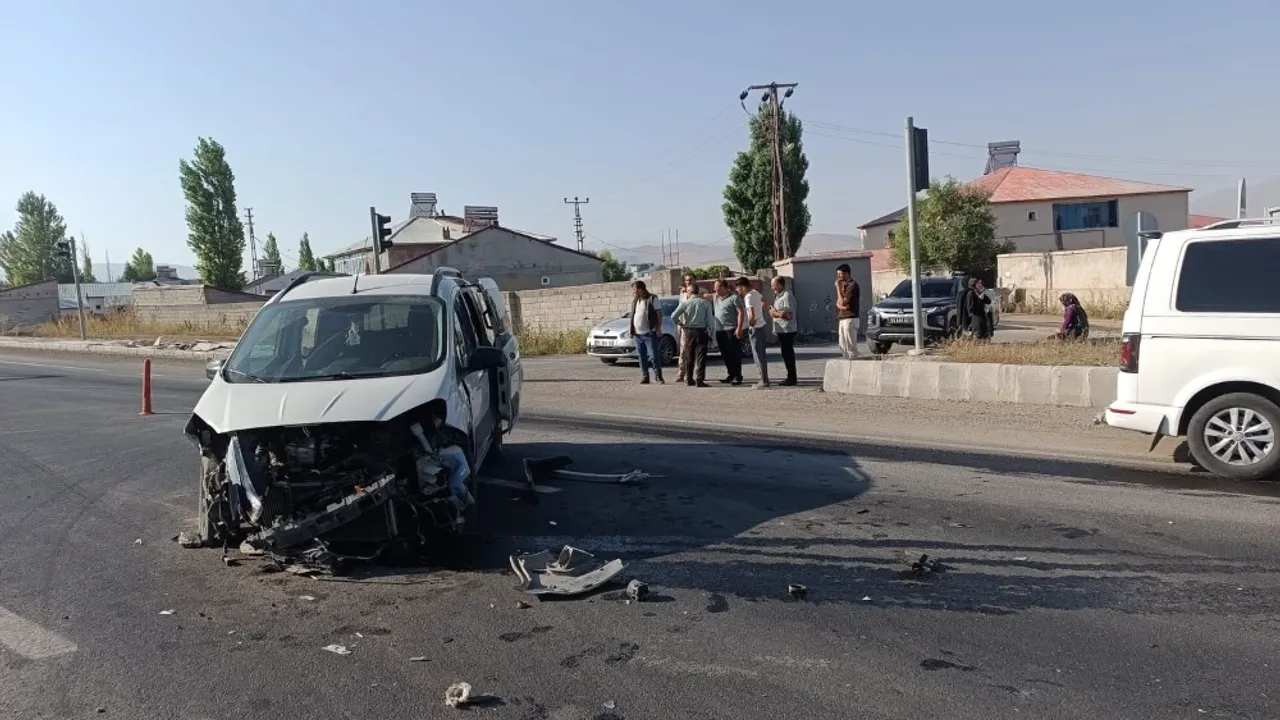 Taşlıçay’da Trafik Kazası