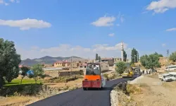 Doğubayazıt’ta 3,5 kilometrelik köy yolu asfaltlandı
