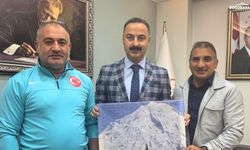 Doğubayazıt’ta Kaymakam Ayvat’a köy derneğinden ziyaret