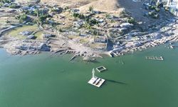 Kars'ta baraj suları düşünce geçmişin izleri belirdi