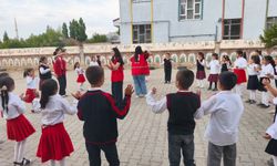Patnos Kızılay’dan Öğrencilerin Yüzünü Güldüren Çalışma