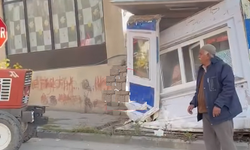 Ağrı'da Traktör Büfeye Çarptı