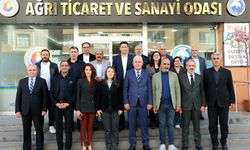 Ağrı Belediyesinden ATSO'nun yeni başkanı Mehmet Erat'a ziyaret