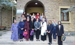 Ağrı Valisi'nin eşi Betül Bozkurt, Doğubayazıt'ta kadın girişimcilerle buluştu