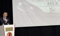 Ağrı’da 29 Ekim Cumhuriyet Bayramı coşkuyla kutlandı: Vali Bozkurt’tan birlik vurgusu