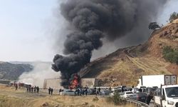 Duvara çarpan tır alev alev yandı