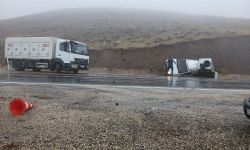 Erzurum'da yoğun sis ve yağış altında kaza