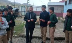 Patnos’ta eğitim için okul okul geziyor: Yüksel Zorlu sahada