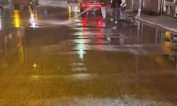 Patnos’ta gece saatlerinde temizlik mesaisi sürüyor
