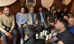 Sırrı Sakık Paris’te Ağrılı gençlerle karşılaştı: Yürekleri memlekette