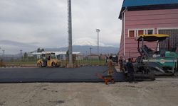 Doç.Dr. Yaşar Eryılmaz Stadyumunun iç Yolu Asfaltlandı