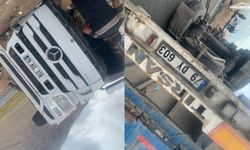 Doğubayazıt yolunda tır orta refüje devrildi