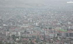 Van'da sağanak yağış ve yoğun sis etkisini artırdı