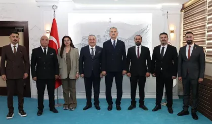 Ağrı Valisi Önder Bozkurt CHP heyetini kabul etti