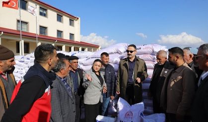 Doğubayazıt’ta çiftçilere 20 ton buğday tohumu dağıtıldı