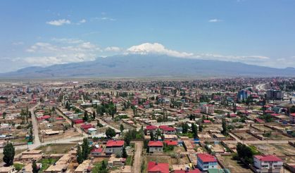 Doğubayazıt’ta 14 Mahalleye 14 Park Projesi Sürüyor