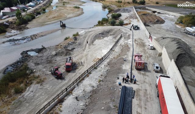 Ağrı’da içme suyu hattı nehrin 4 metre altına taşındı