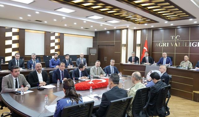 Ağrı’da okullar açılmadan güvenlik tedbirleri masaya yatırıldı