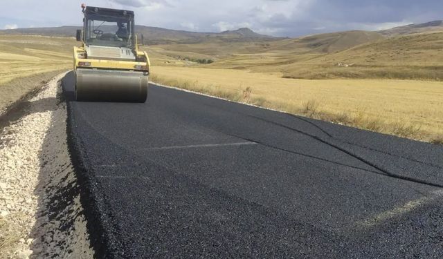 KÖYDES projesi devrede: Diyadin'de köy yollarına konfor geliyor