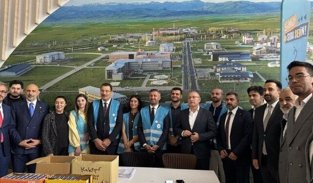 Ali İhsan Yavuz’un AİÇÜ ziyaretinde: “E tipi cezaevi yazarsanız benziyor”