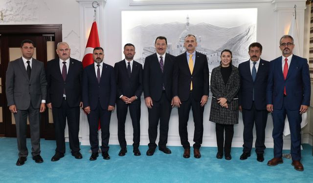 AK Parti heyeti Ağrı’da: Ali İhsan Yavuz’dan Valiliğe ziyaret