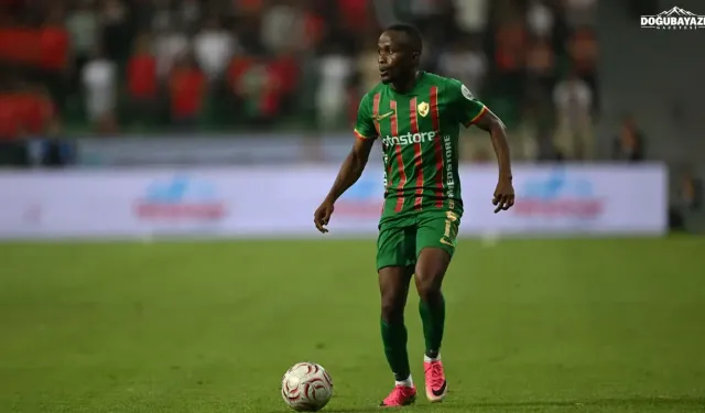 Diyarbakır temsilcisi Amedspor'un yıldızı yurt dışına gönderildi
