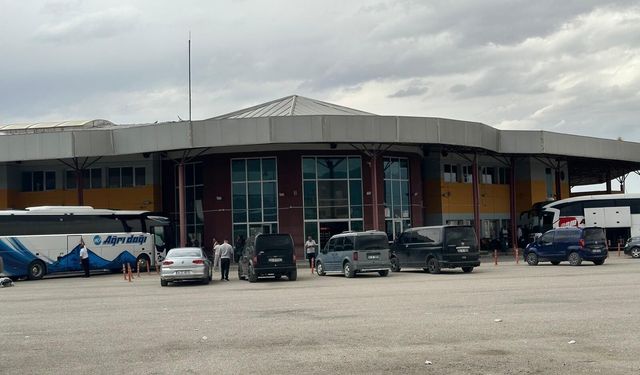Doğubayazıt Otogarı’nda tabela sorunu: Yolcular otogarı bulmakta zorlanıyor