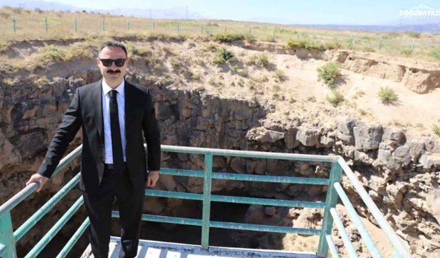 Doğubayazıt’taki Meteor Çukuru vatandaşa kapalı, bürokrasiye açık