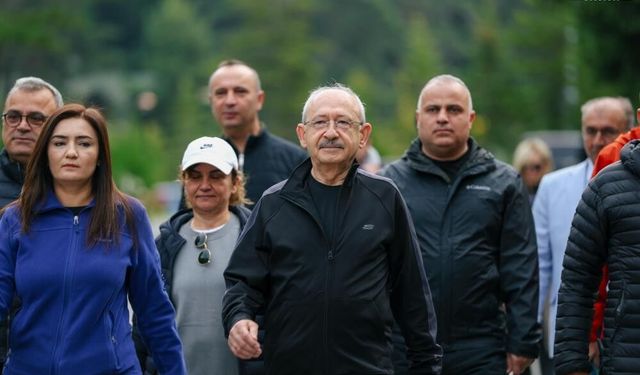 Kılıçdaroğlu Bolu Abant Gölü çevresinde yürüyüş yaptı