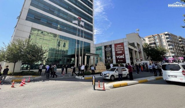 Şanlıurfa’daki deprem sonrası uyarı: Hasarlı binalara girmeyin