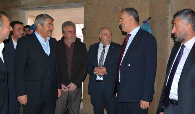 Vali Önder Bozkurt Patnos’ta Seyir Tepesi’ne hayran kaldı