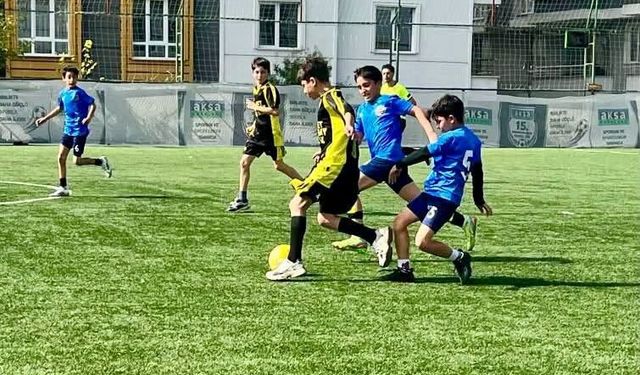 Ağrı'da 13 takım bölge şampiyonası için sahaya çıktı