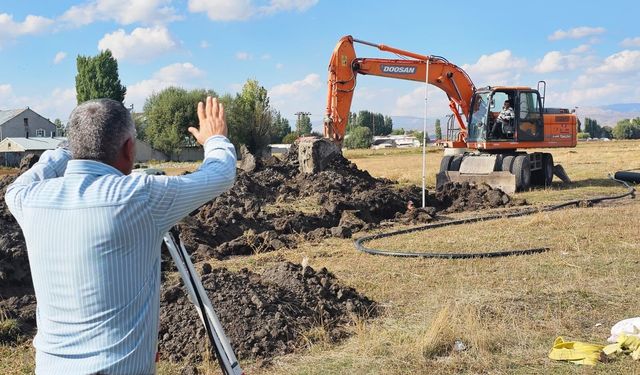 Ağrı’da altyapısı olmayan sokağa 500 metrelik çalışma