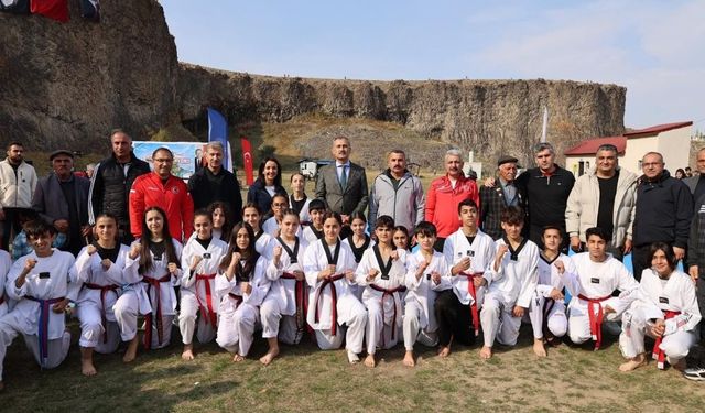 Ağrı'nın doğa harikası Diyadin Kanyonu'nda 5 bin kişilik etkinlik