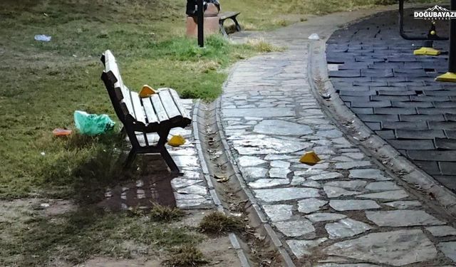 Batman'da parkta bıçaklı kavgada 1 kişi yaralandı