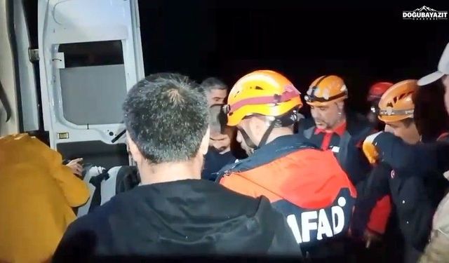 Elazığ'da sağanak yağış kazaya yol açtı: 2 kişi yaralandı