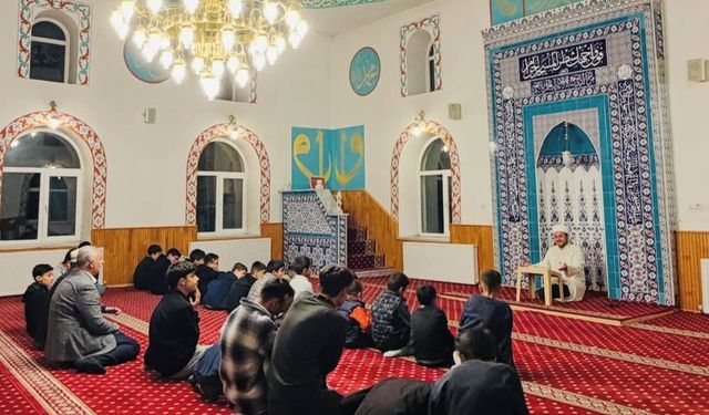 Patnos’ta Muzaffer Camisi’nde gençlik buluşması gerçekleştirildi