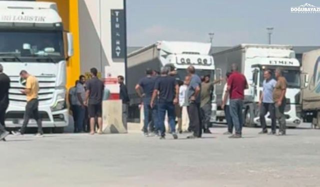 Gürbulak Sınır Kapısı’nda X-Ray sırası sürücüleri bezdirdi