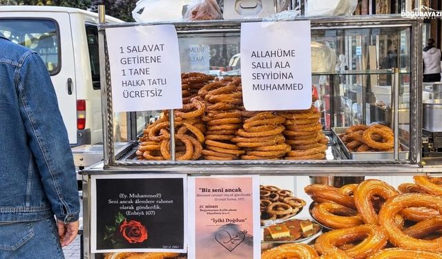 Hakkari'de salavat getirene ücretsiz halka tatlı