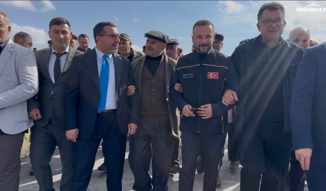 Kars’ta köy yollarında beton yol çalışmaları sürüyor