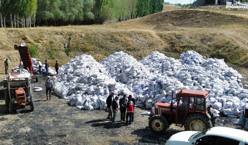 Ağrı Taşlıçay'da 3 bin ton kömür dağıtıldı