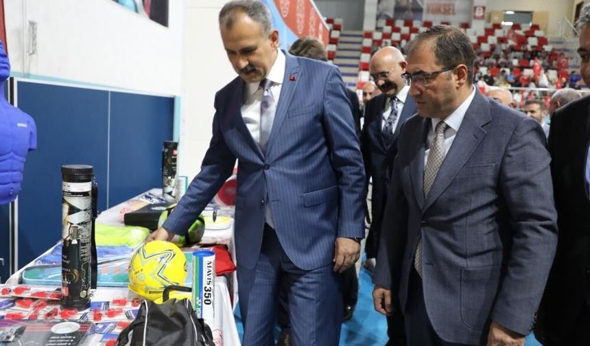 Ağrı'da gençlere 15 milyonluk spor desteği