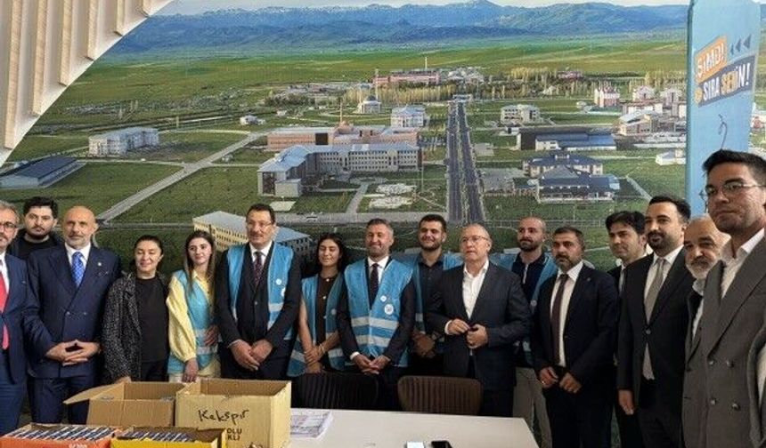 Ali İhsan Yavuz’un AİÇÜ ziyaretinde: “E tipi cezaevi yazarsanız benziyor”