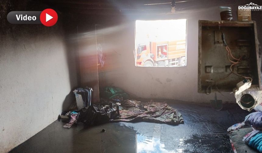 Doğubayazıt’ta bir ev alevlere teslim oldu