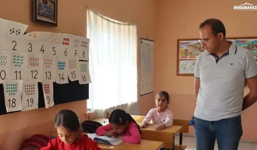 Doğubayazıt’ta köy okulunda öğretmen sorunu giderildi