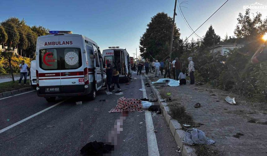 Fındık işçilerini taşıyan araç ile TIR çarpıştı: 4 Ölü 8 Yaralı