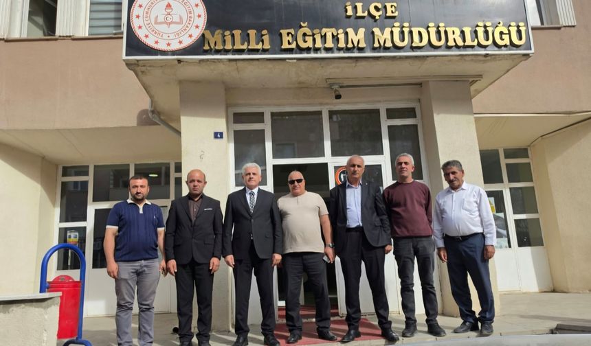 Muhtarlar Doğubayazıt’ın eğitim ihtiyaçlarını Mehmet Kartal’a aktardı