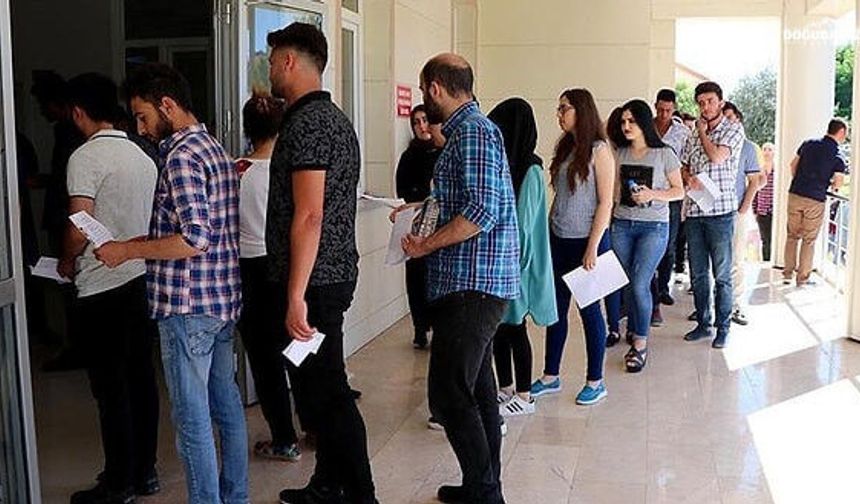 Ağrı’da KPSS heyecanı başladı: Yoğunluk yaşandı