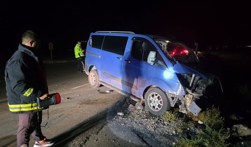 Doğubayazıt-Gürbulak yolunda kaza: 3 yaralı hastaneye kaldırıldı