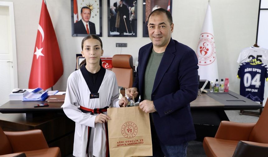 Ağrılı Elif Işık milli takım formasıyla Bükreş'e gidiyor